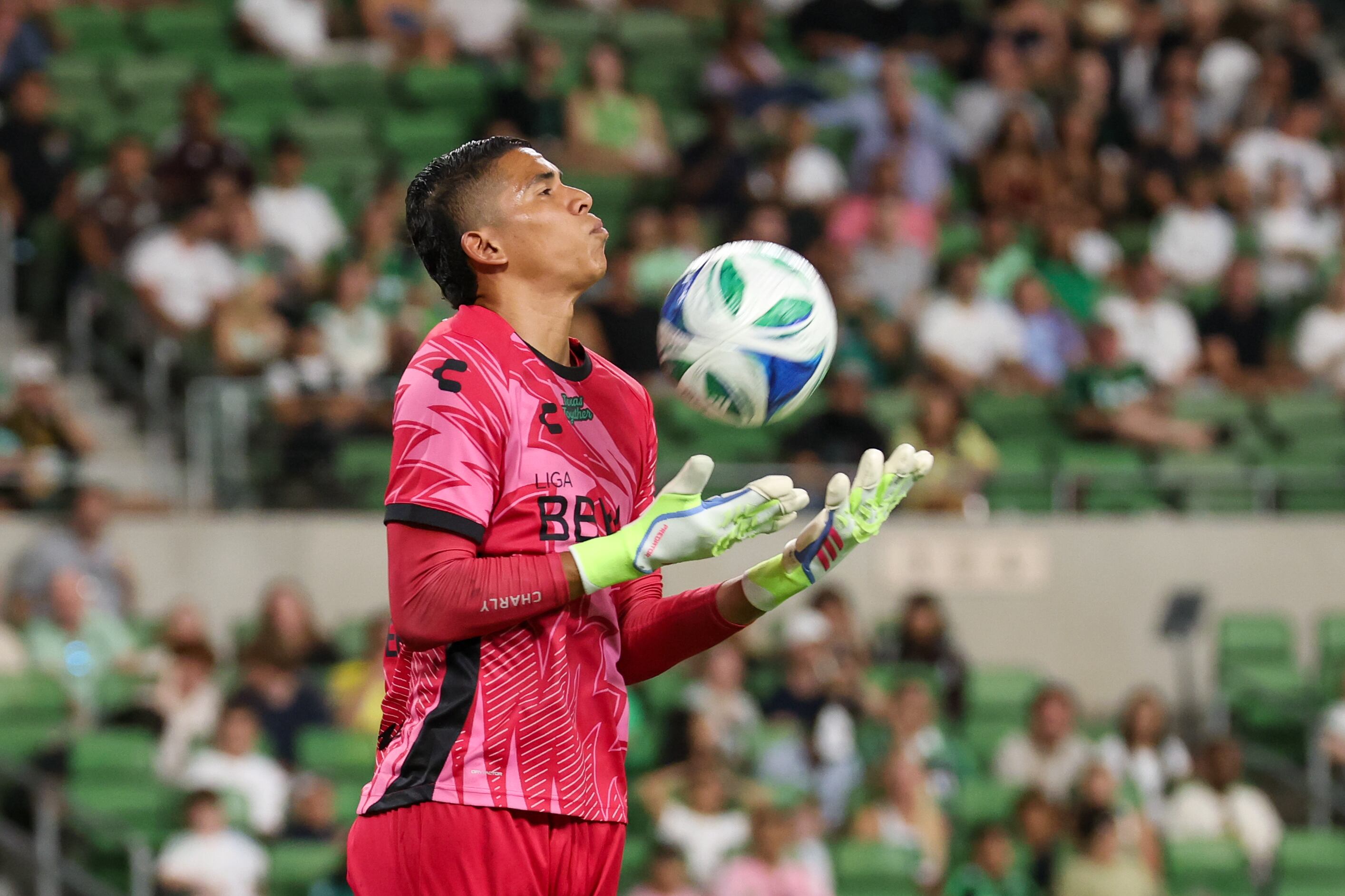 Kevin Mier sufrió histórica humillación con Cruz Azul en Leagues Cup: recibió 7 goles en 45 minutos. (Photo by David Buono/Icon Sportswire via Getty Images)