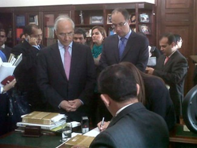 Radican ante el Senado el proyecto de reforma a las regalías