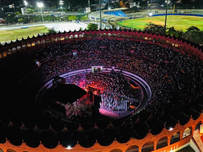 Lleno total en la Plaza de Todos en la celebración de los 493 años de Cartagena. // Alcaldía