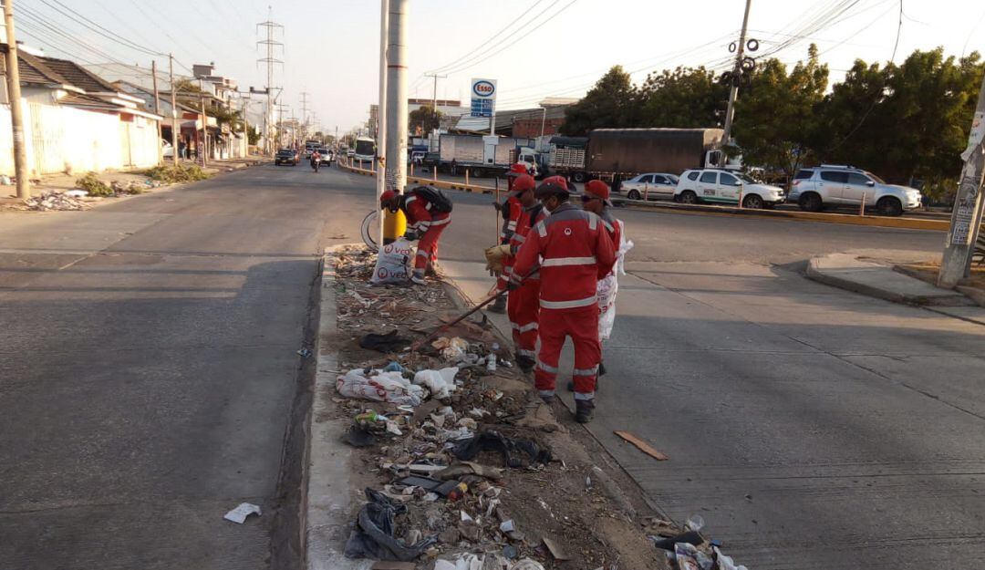 10 contenedores fueron quemados durante el paro de mototaxistas causando un perjuicio económico a la empresa y ambiental a los usuarios