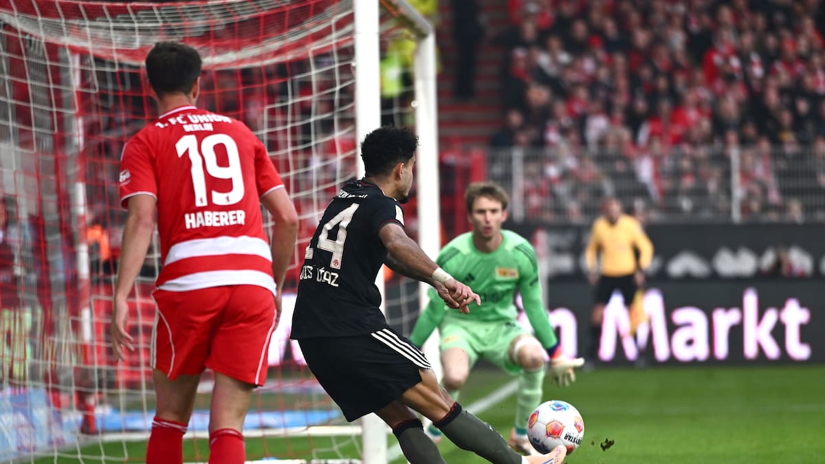 Espectacular gol de Luis Díaz fue elegido como el mejor de la temporada 2025/26: revívalo acá