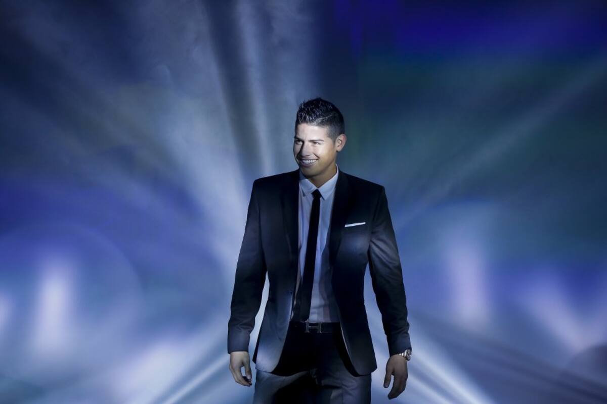 Obama, Selena Gomez, Hillary Clinton, Spider-Man y Justin Bieber son algunos de los “amigos” de los que averagerob presume en su cuenta de Instagram.