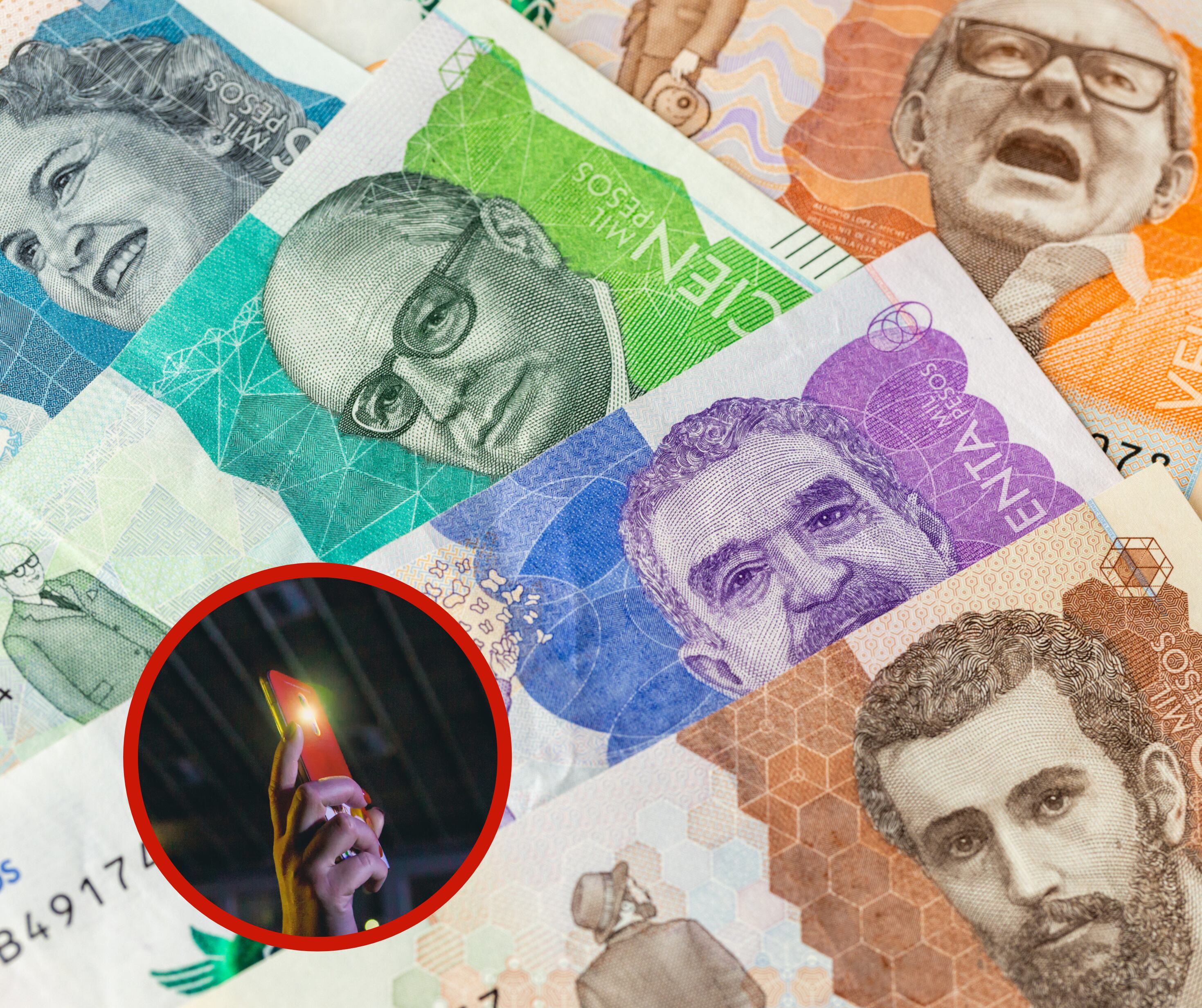 Billetes de diferentes denominaciones en una superficie junto a una mano sosteniendo un celular (Getty Images)