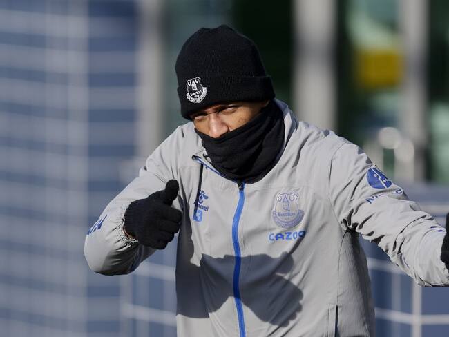 Yerry Mina se recupera de una lesión en el soleo.