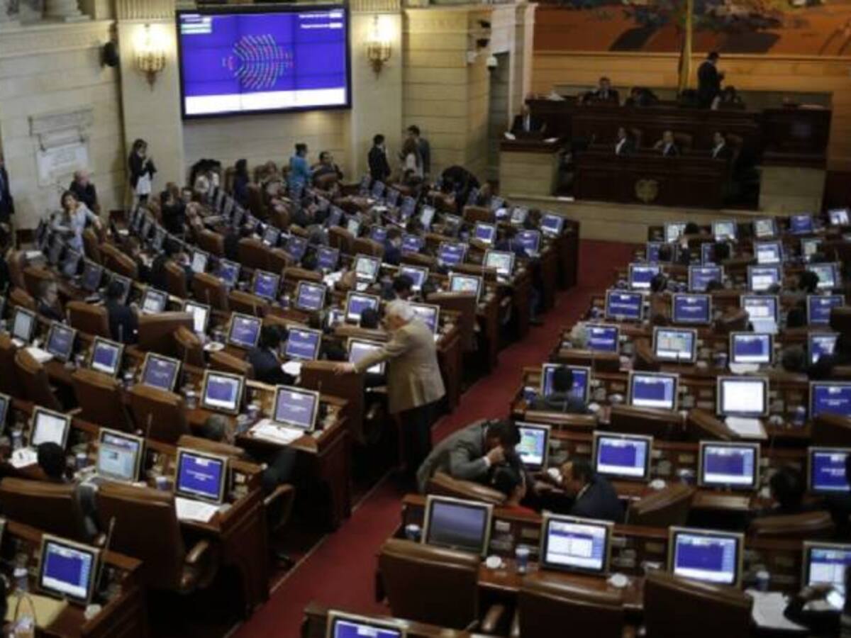 "Rodrigo Lara está dilatando de manera extrema la Agenda Legislativa": Mininterior