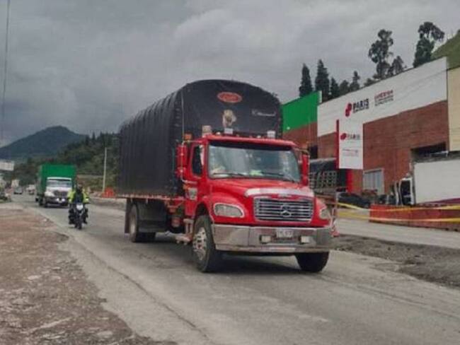 Nuevamente afectados están los transportadores por el cierre de La Línea. Crédito: Caracol Radio.