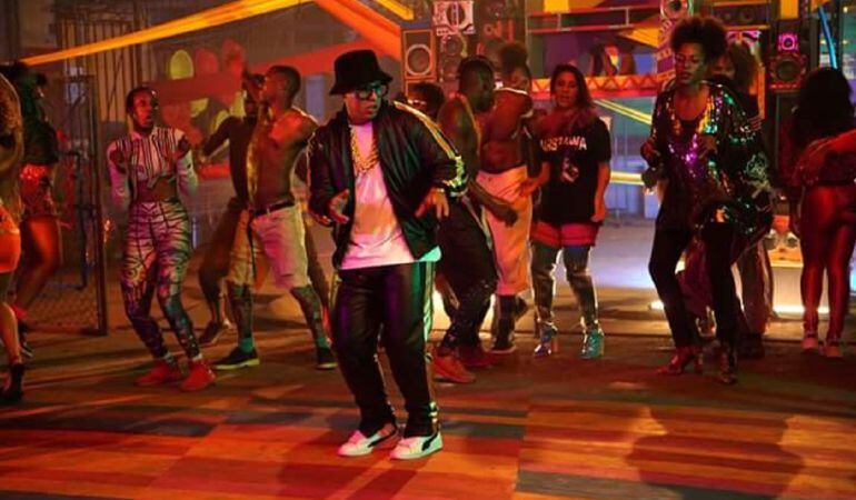 Su sencillo"Dura" Alcanzó la máxima certificación de la RIAA