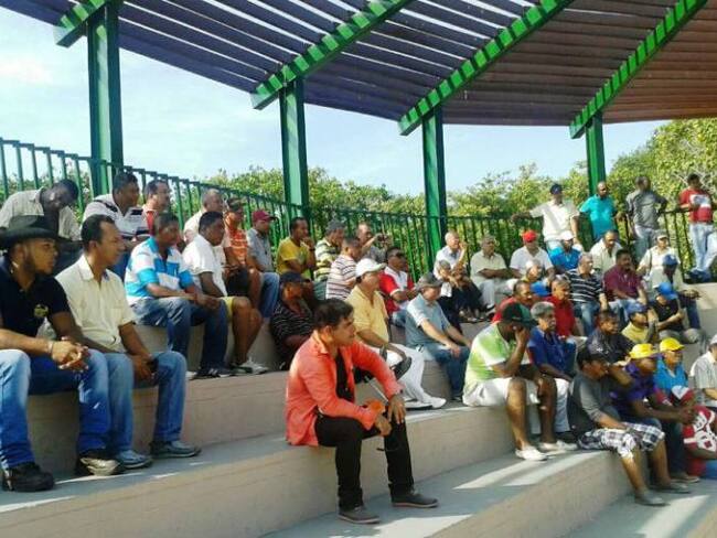 Taxistas de Cartagena amenazan con irse a paro si alcaldía no acoge sus peticiones