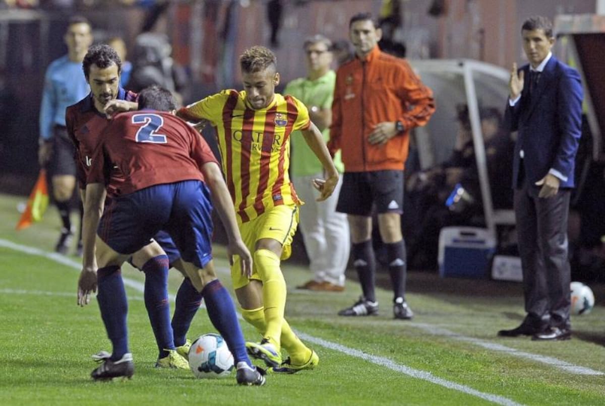 Los dirigidos por Martino conservaron la punta tras la derrota de Atlético de Madrid ante Espanyol.