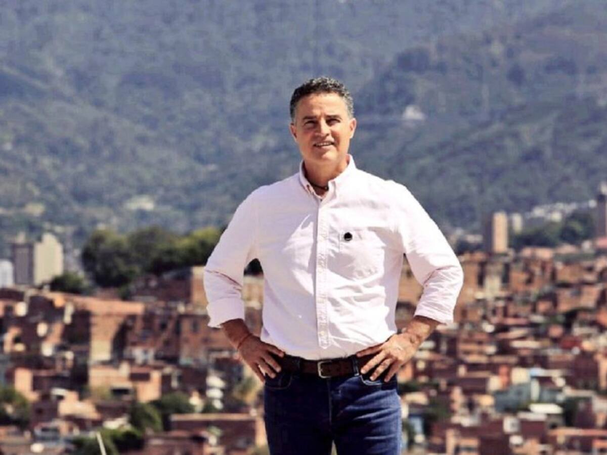 "Cesó la horrible noche la LIBERTAD sublime": Aníbal Gaviria