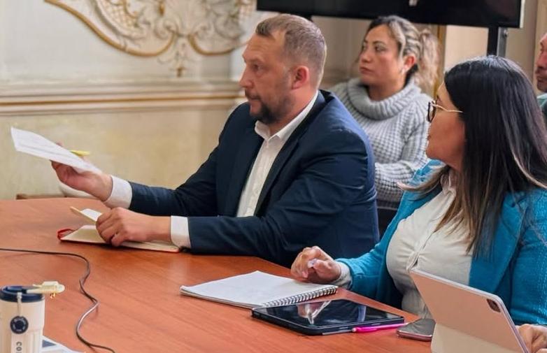 El alcalde no estaría cumpliendo con la ley que regula las renuncias de funcionarios públicos. Foto | Asocapitales