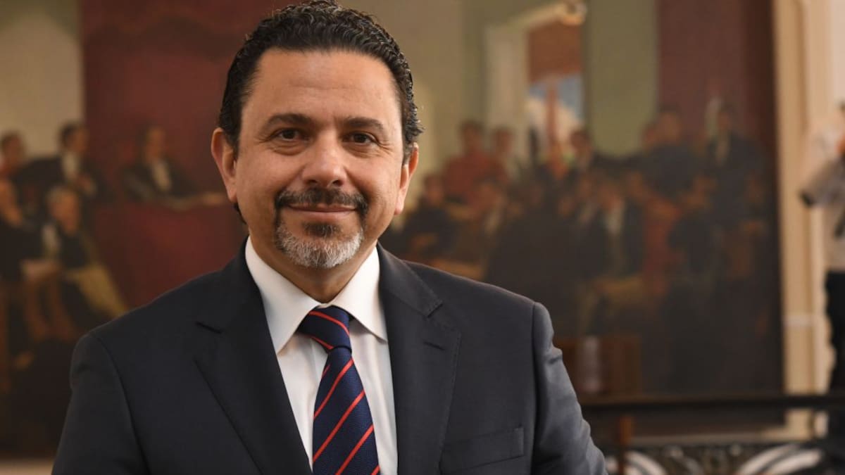 "Ruta de sometimiento no beneficiará al ELN, Jesús Santrich ni Iván Márquez": Ceballos