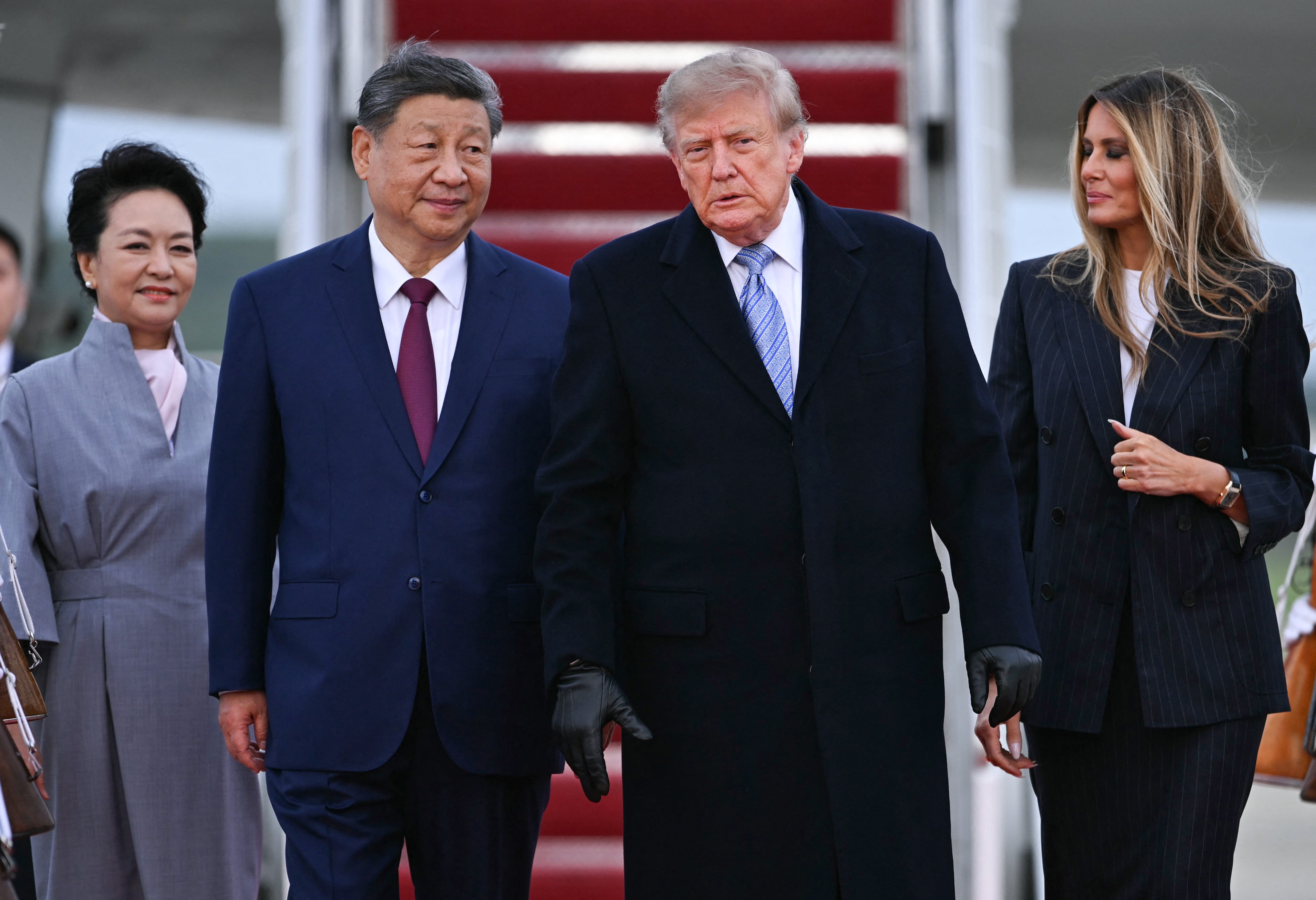 Tras la llegada de Xi Jinping a Washington, el Departamento del Tesoro confirmó que China y Estados Unidos extienden la tregua comercial hasta enero de 2027.
(Foto:    Brendan SMIALOWSKI / AFP)