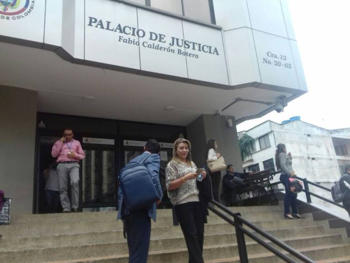 Luz Piedad Valencia no entregó anticipos de valorización: Abogado