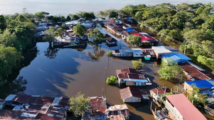 “Hemos entregado 700 ayudas”: Comandante de Fuerza Naval Amazonía por ola invernal en Guaviare