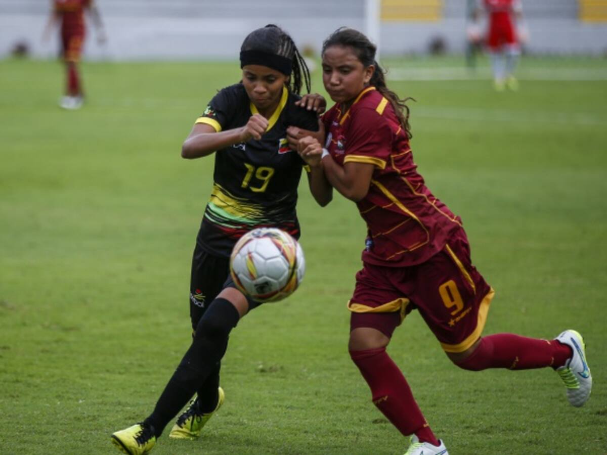 Reunión de la Dimayor para definir reglamentación y estructura del fútbol femenino