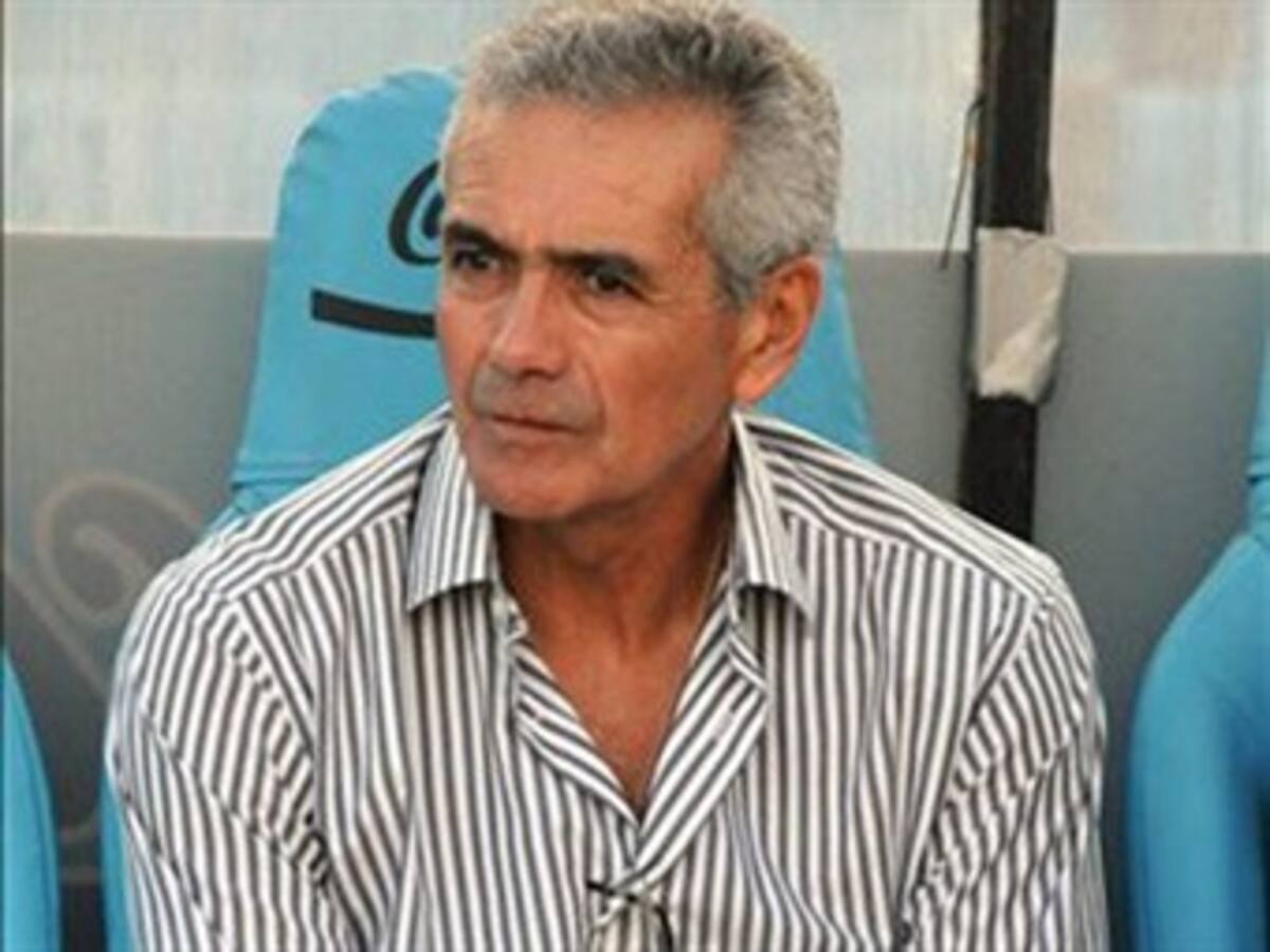 Peñarol destituye a su entrenador Gregorio Pérez