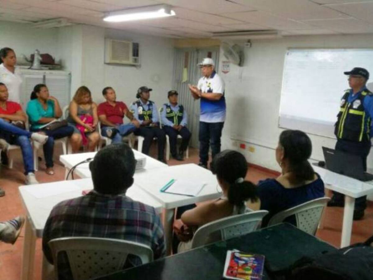 En marcha formación a docentes de Cartagena en normativa de tránsito
