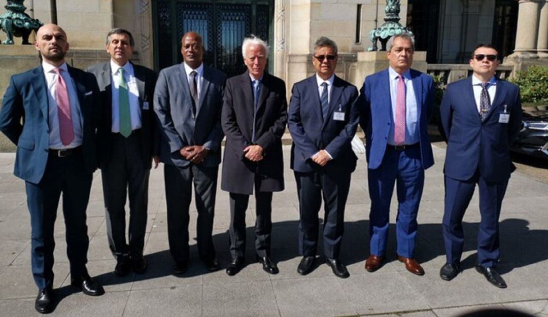 Delegación de Colombia en la Haya. 