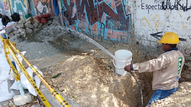 Intereses privados y tubería de galleta: causas de escasez de agua en Cartagena, según líder comunal