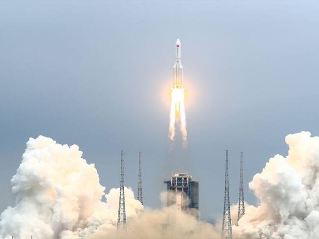 Restos de cohete chino podrían caer en la Tierra