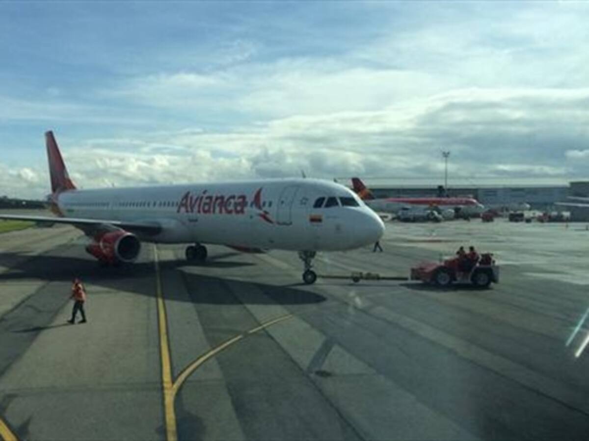 Desde este domingo tres vuelos de Avianca vuelven al Puente Aéreo