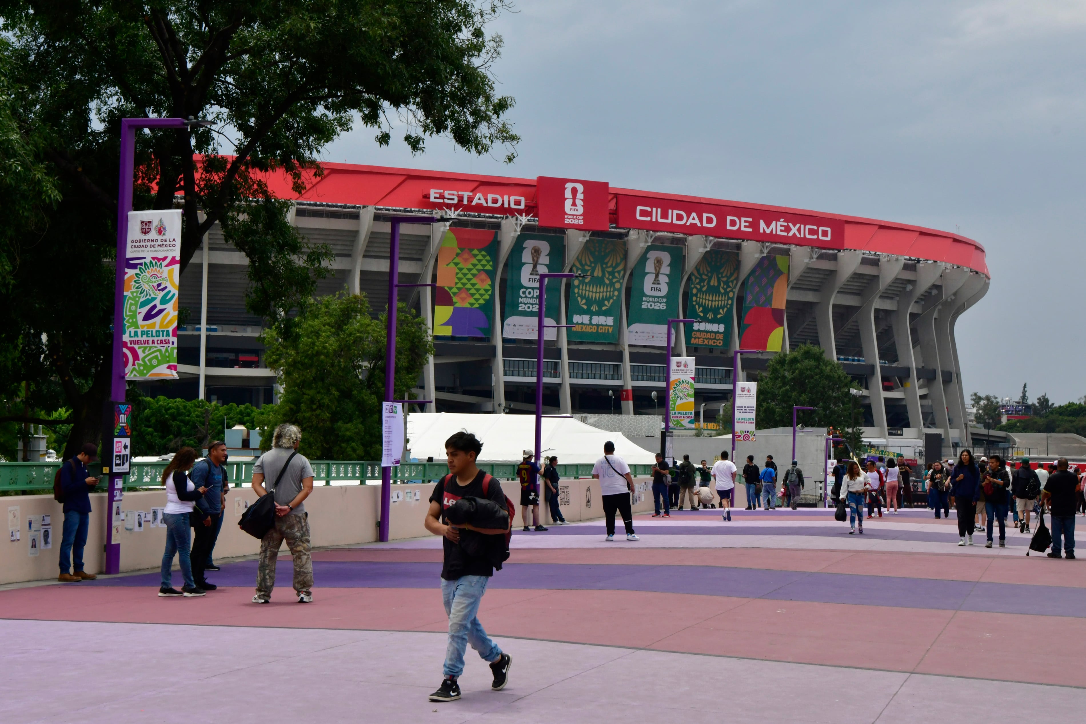 MEXICO CITY, MEXICO - JUNE 6: General view outside the stadium days before the inaugural match of the FIFA 2026 World Cup at Mexico City Stadium on June 6, 2026 in Mexico City, Mexico. (Photo by Jaime Lopez/Jam Media/Getty Images)
