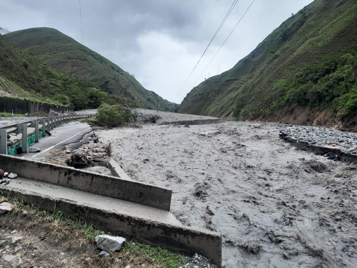 Se desbordó el Río Negro en Quetame: ¿Afecta esto la Vía al Llano?