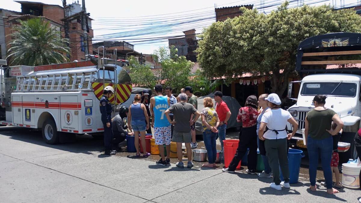 Bombero de Pereira fue agredido cuando apoyaba suministro de agua en el Parque Industrial