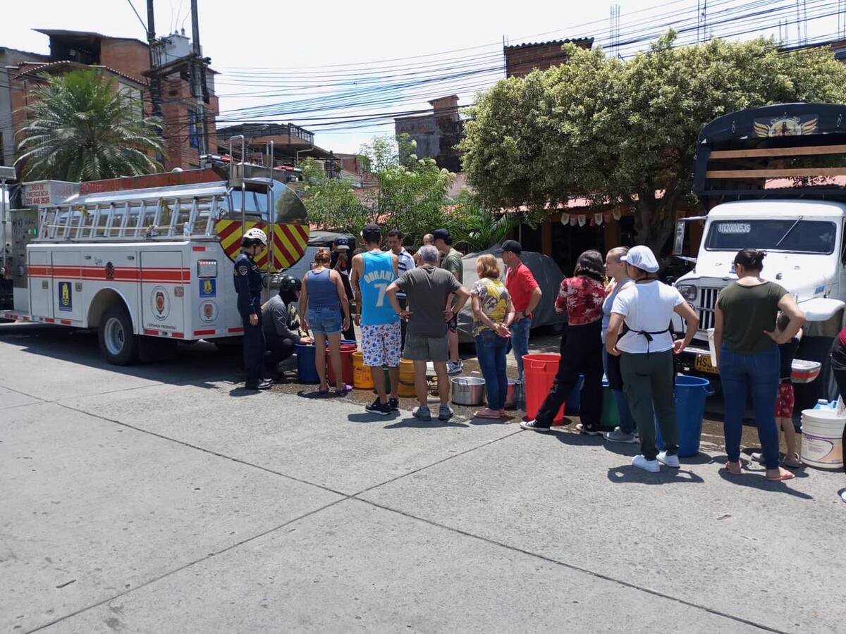 Bombero de Pereira fue agredido cuando apoyaba suministro de agua en el Parque Industrial