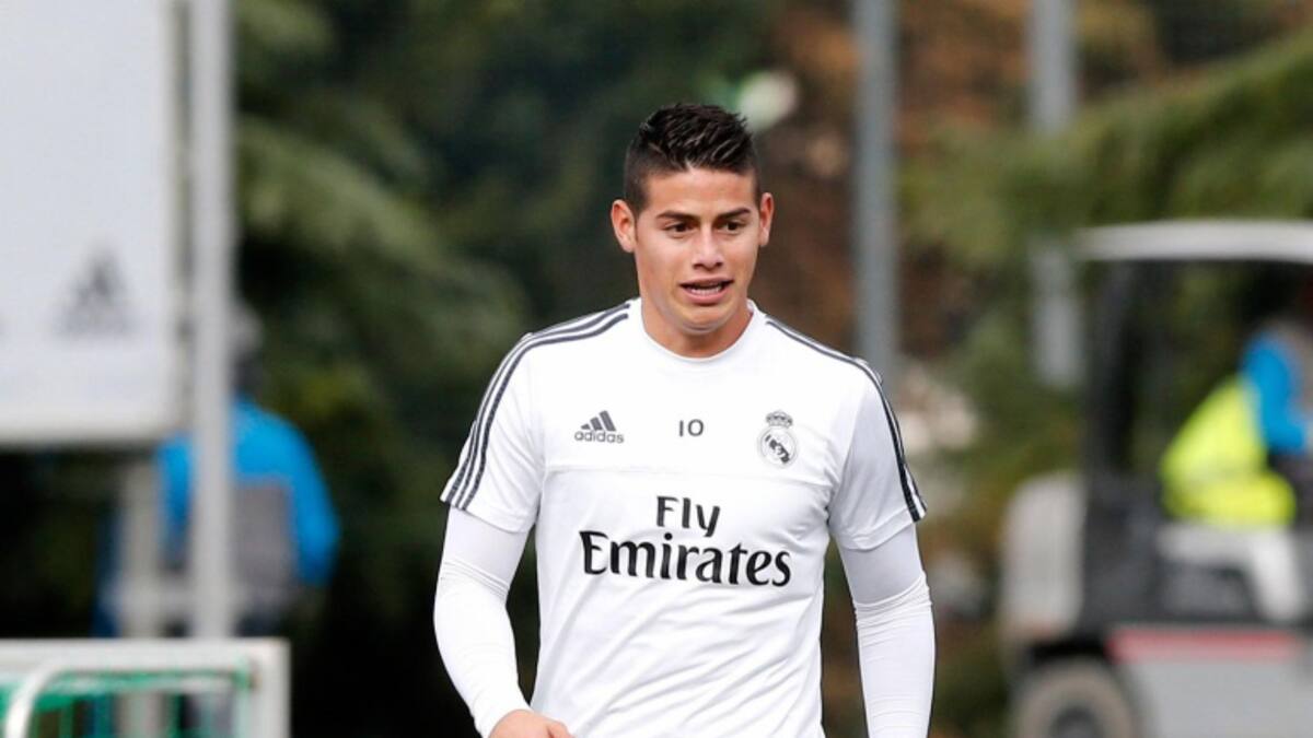 James vuelve a hacer fútbol y se pone a punto