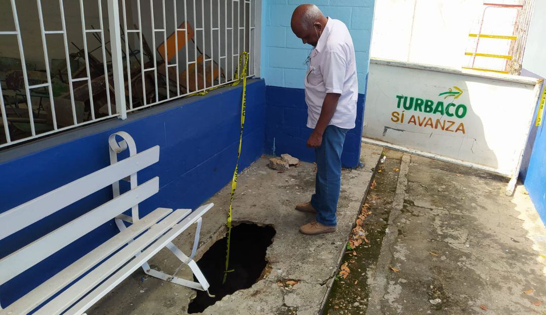 Según las directivas de la institución lleva más de 5 meses así y aún no se ha intervenido por las autoridades