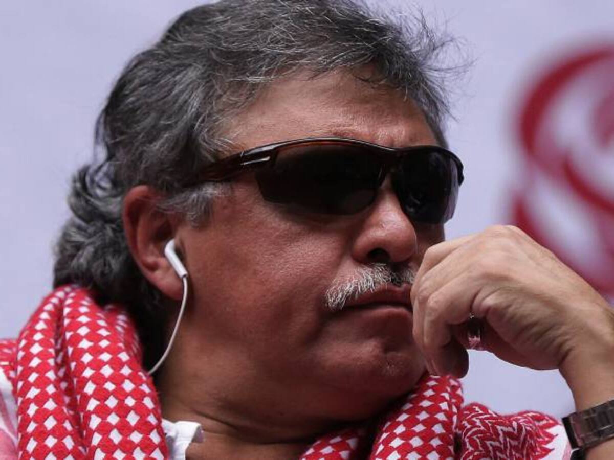 Uribista se sale de la ropa por presencia de Santrich en el Congreso