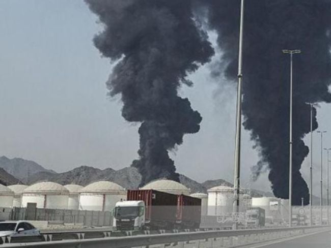 Emiratos dice haber interceptado 13 misiles y 27 drones en nuevo día de ataques de Irán