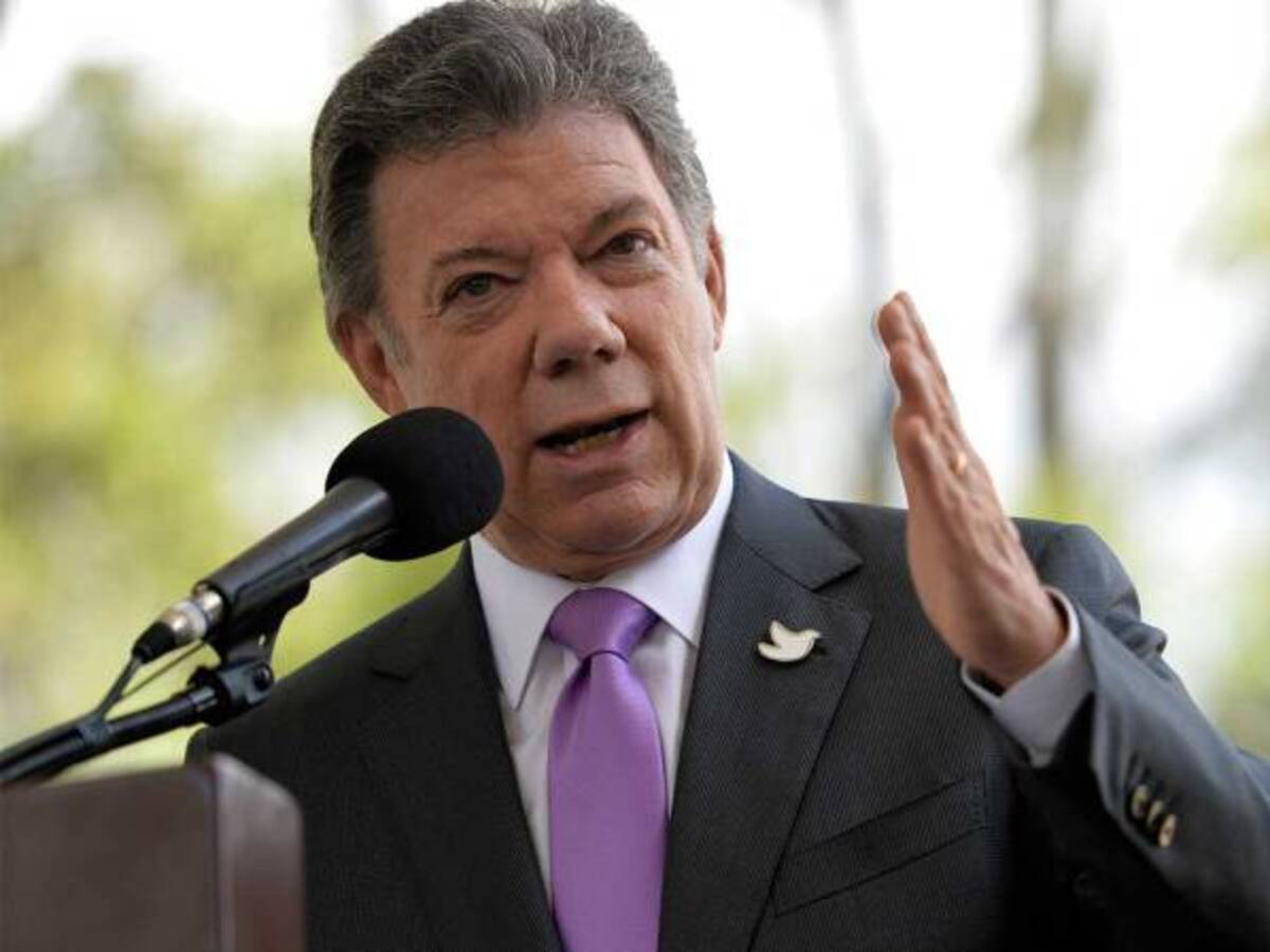 Santos pide a Pretelt que renuncie "por la dignidad de la justicia"