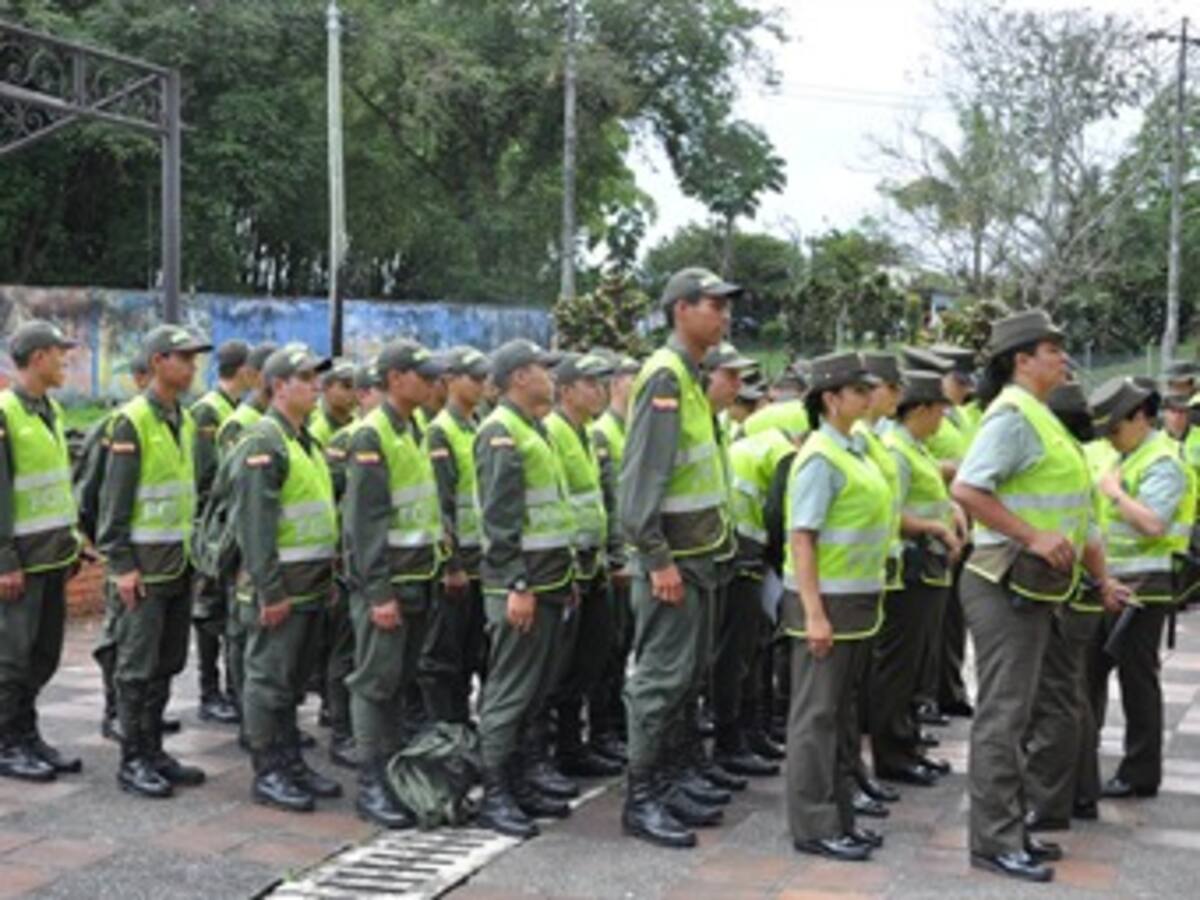 La Policía Nacional se "tomó" la galería de Manizales