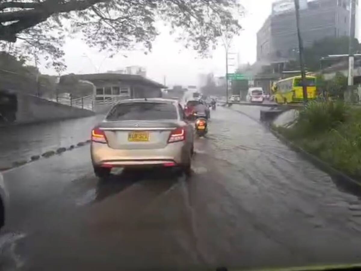 Crecientes súbitas, colapso de alcantarillas e inundaciones: Balance de las lluvias de este jueves