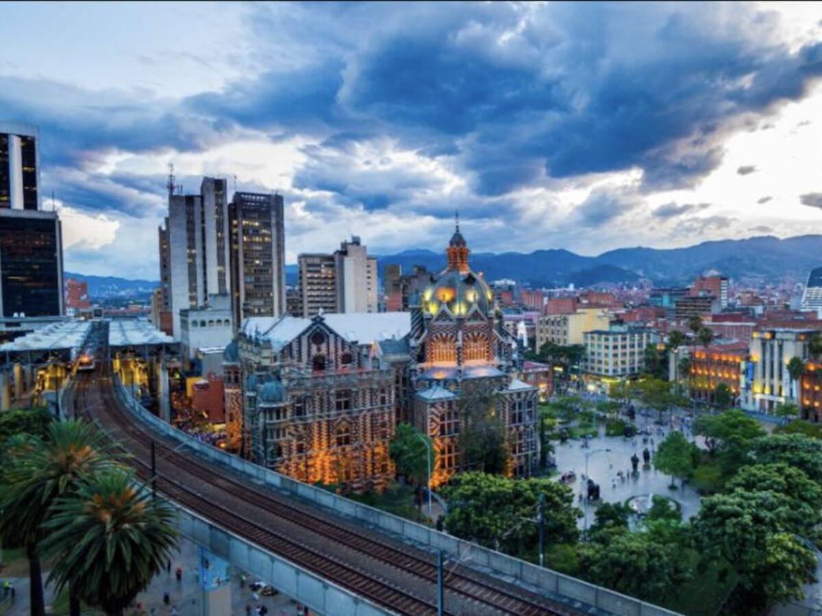 Medellín se une al toque de queda de 11 horas