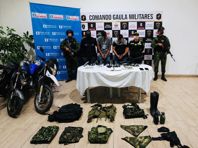 En el procedimiento también fue capturado alias ‘J’, otro presunto integrante del Frente 57. Foto: Gaula Militar Valle.