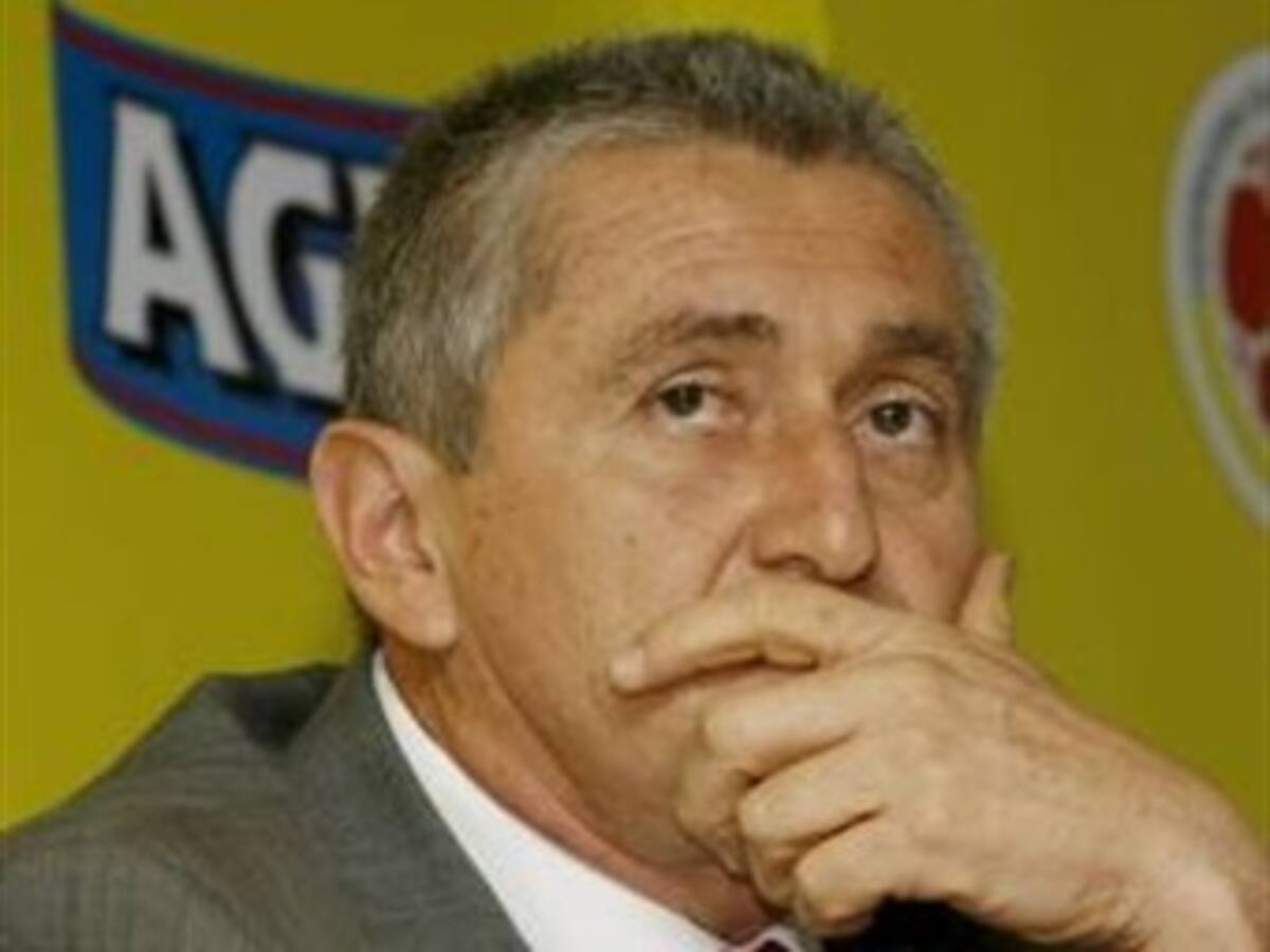 Eduardo Lara no es más el técnico de las selecciones menores de Colombia