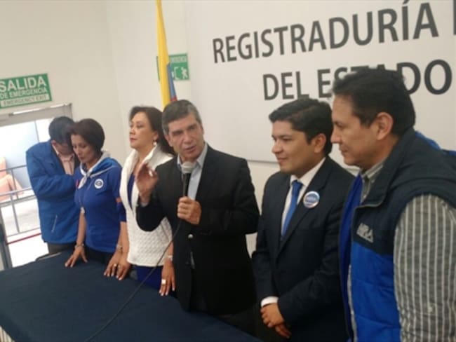 Rafael Pardo acompañó inscripción de candidatos del MIRA al Concejo