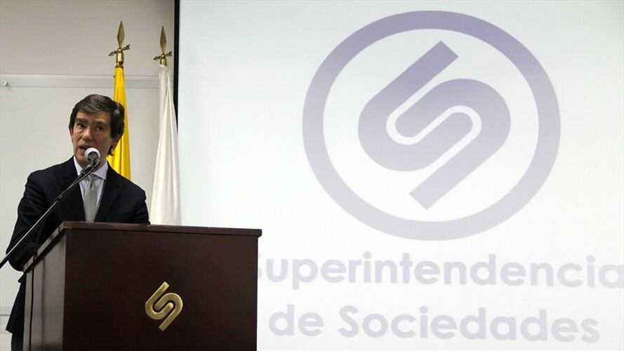 Según el superintendente Francisco Reyes, se confirmó la captación ilegal y será investigada penalmente por la Fiscalía. Foto: Colprensa - Luisa González