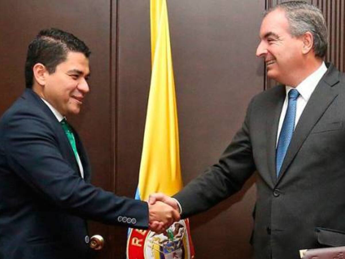 Abren investigación contra el exviceministro Pico por Odebrecht