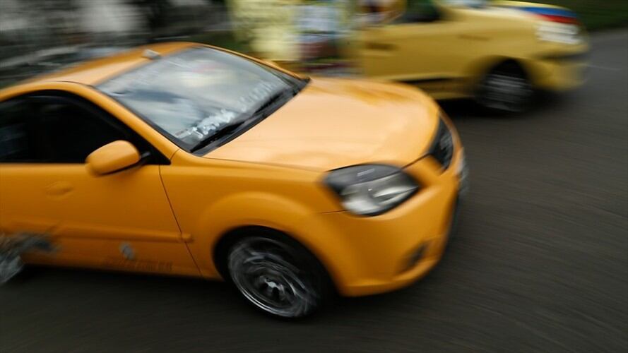 Taxistas de Cali recolectarán firmas para regulación de plataformas de transporte. Foto: Colprensa