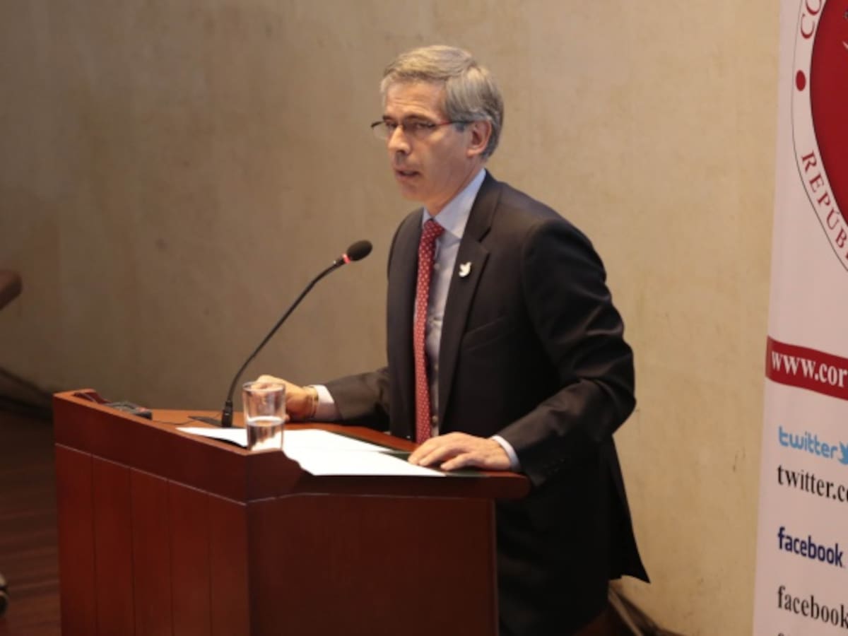 Ministro de Justicia explicó a La Haya alcance de sanciones y penas en proceso de paz