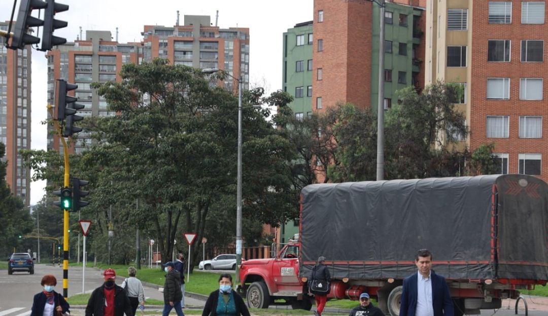 Peatones en las vías