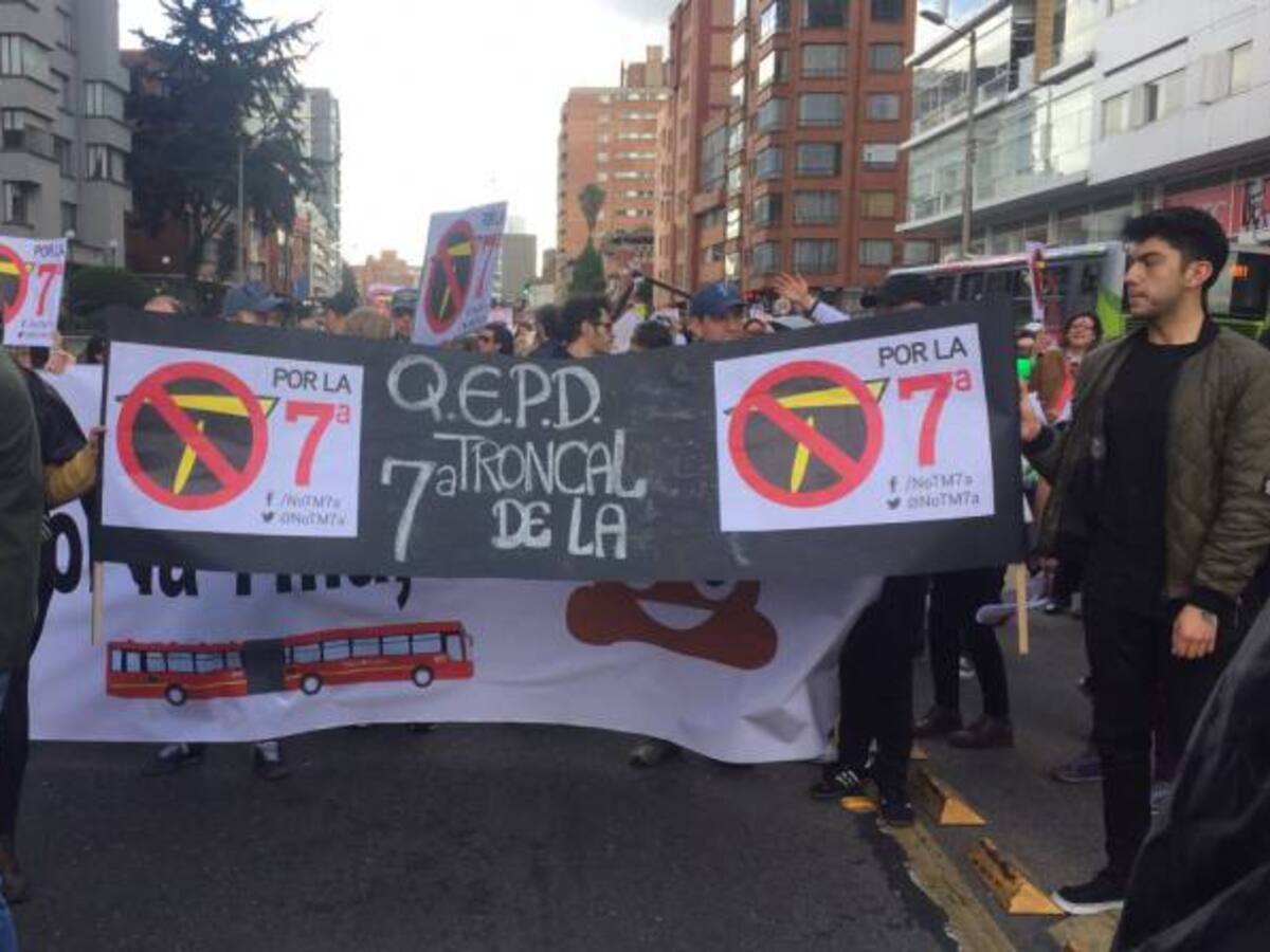 Así fue la marcha por la defensa de la Carrera Séptima