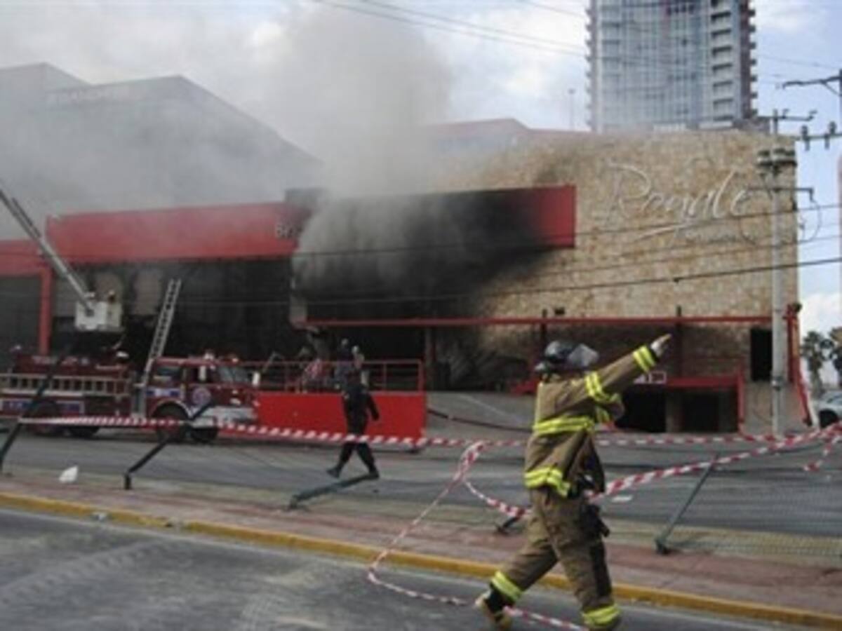Convocan 'cacerolazo' en México por masacre en un casino de Monterrey