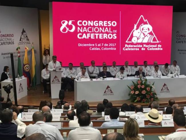 Gobierno nacional anunció durante el Congreso Nacional Cafetero inversiones en las vías terciarias del país.
