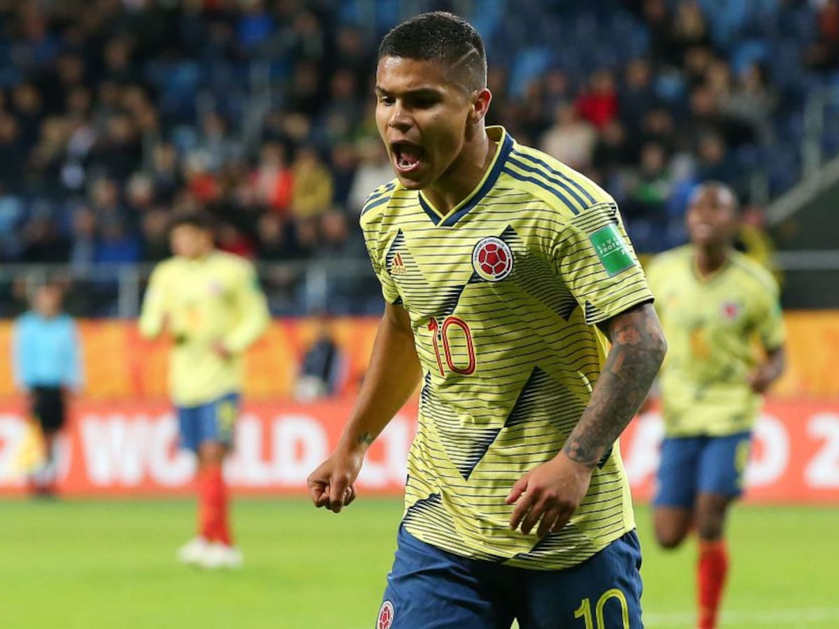 Crítica del 'Cucho' Hernández: "Llevo años en Europa, pero llaman a otros"